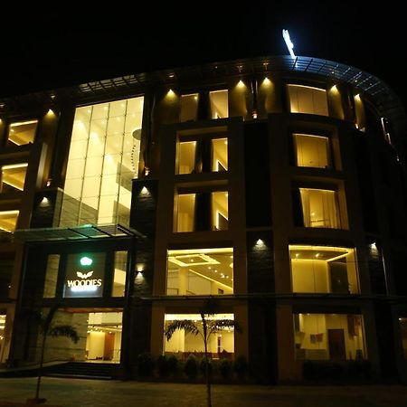 Woodies Bleisure Hotel Kozhikode Extérieur photo